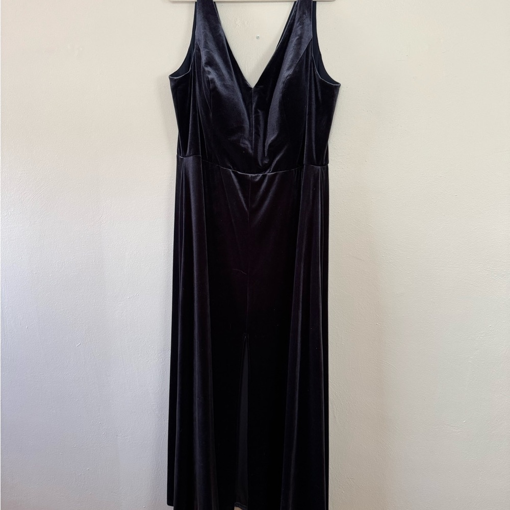 Elegant Navy Velvet Dress